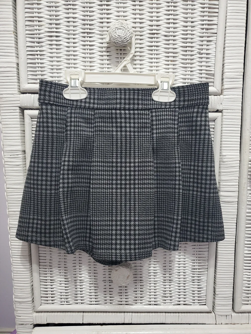 GAP Black and Gray Plaid Pleated Mini Skirt